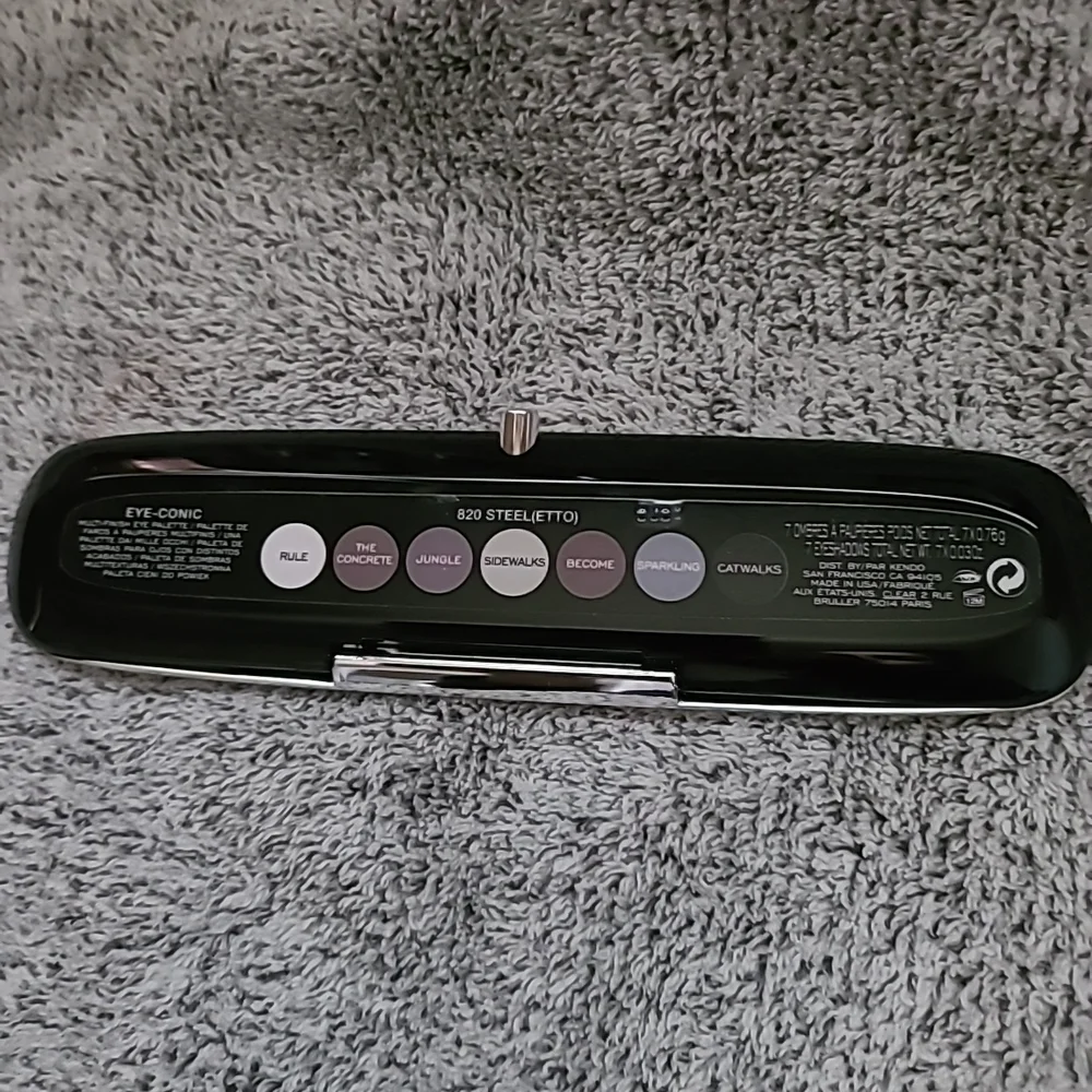 Marc Jacobs - Picture 2 of 5